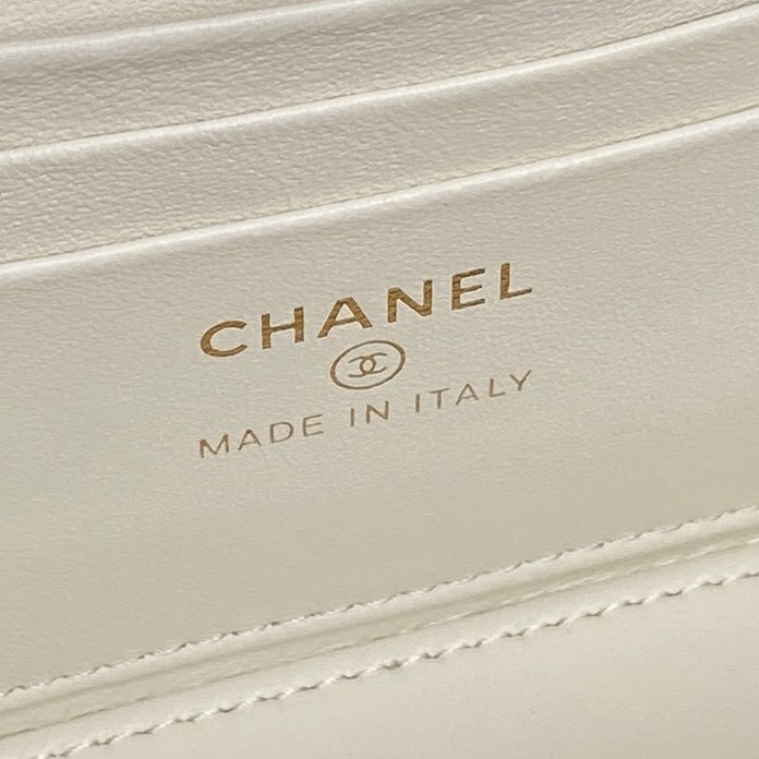 CHANEL 25S VANITY CASE 17 IN IVORY LAMBSKIN GOLD HARDWARE