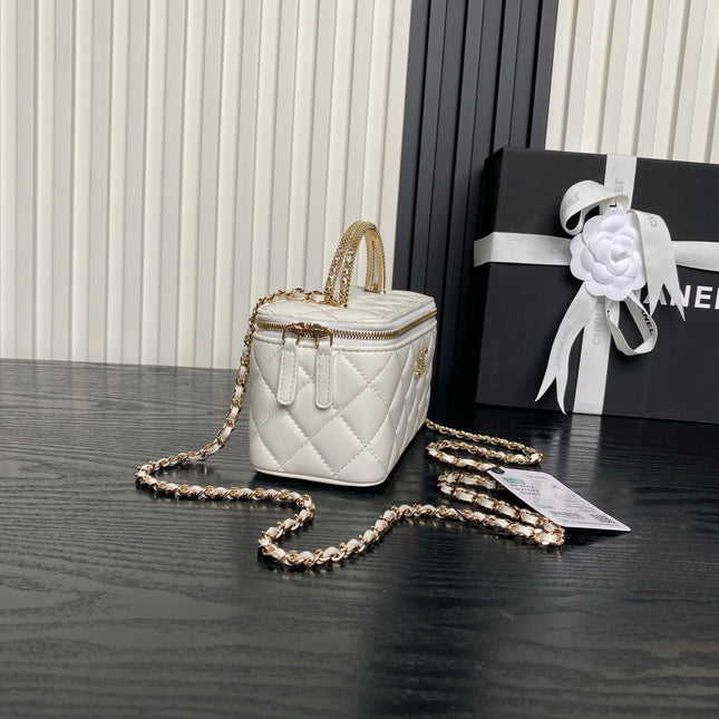 CHANEL 25S VANITY CASE 17 IN IVORY LAMBSKIN GOLD HARDWARE