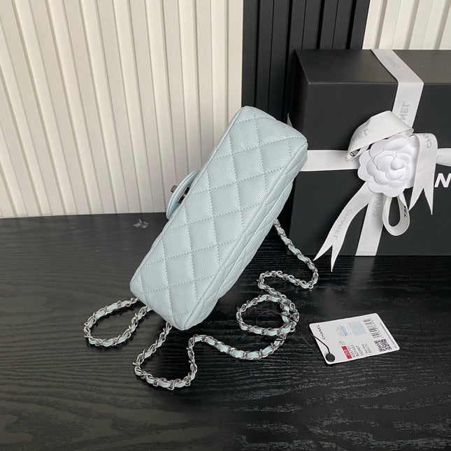 CHANEL 25S SMALL DOUBLE FLAP 19 IN LIGHT BLUE CALFSKIN GOLD HARDWARE