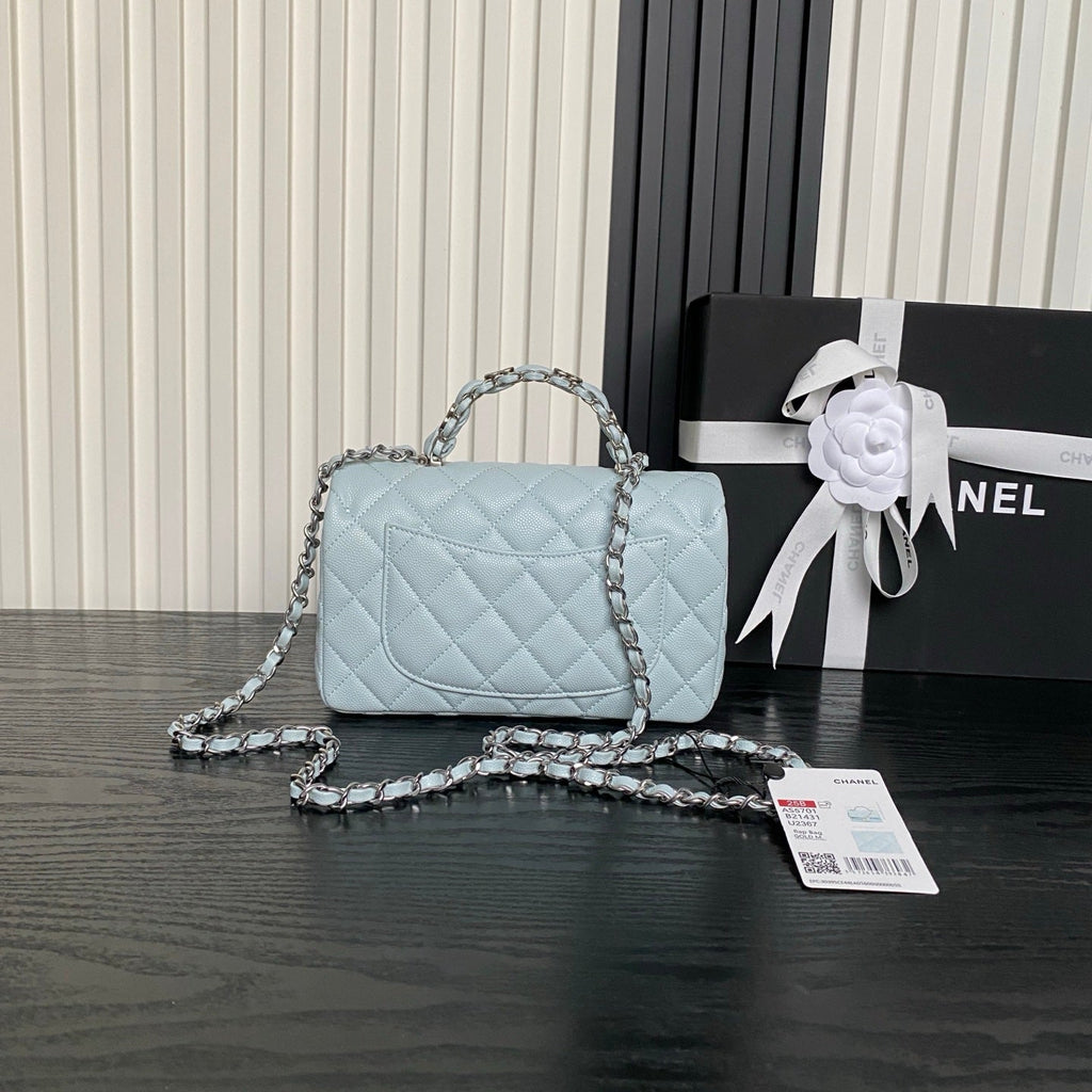 CHANEL 25S SMALL DOUBLE FLAP 19 IN LIGHT BLUE CALFSKIN GOLD HARDWARE