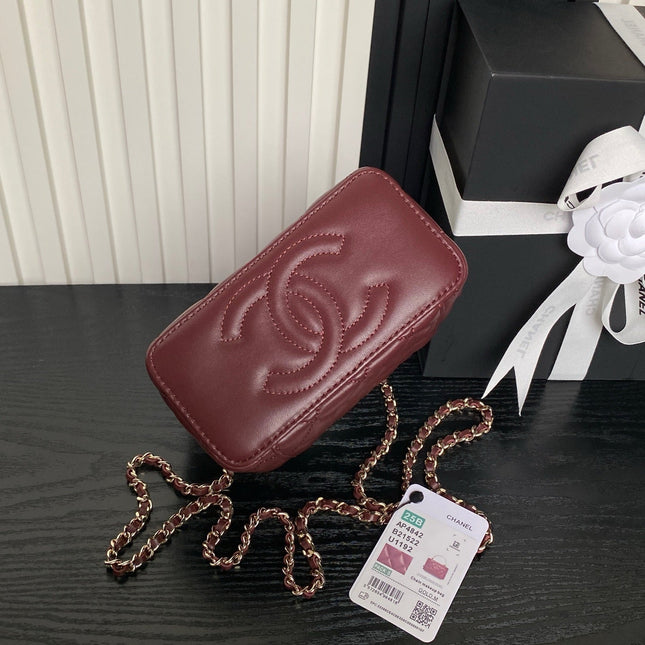 CHANEL 25S VANITY CASE 17 IN BURGUNDY LAMBSKIN GOLD HARDWARE