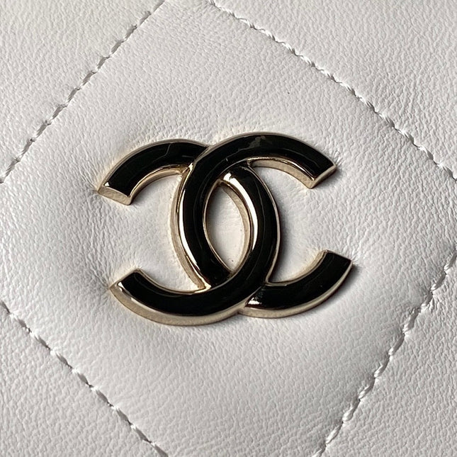 CHANEL 26S HOBO BAG 23 IN WHITE LAMBSKIN