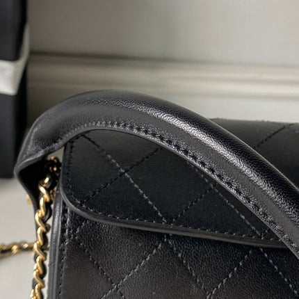 CHANEL 26S BARREL CLUTCH WITH CHAIN 23 IN BLACK QUILTED CALFSKIN GOLD HARDWARE