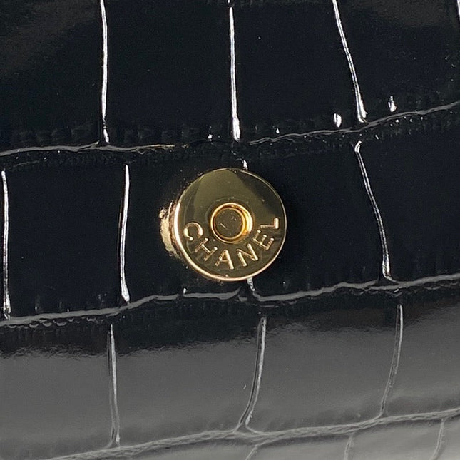 CHANEL 26S BARREL CLUTCH WITH CHAIN 23 IN BLACK CROCODILE-EMBOSSED CALFSKIN GOLD HARDWARE