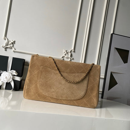 CHANEL 26S CLASSIC FLAP MEDIUM 39 IN LIGHT BROWN QUILTED SUEDE AND CALFSKIN GOLD HARDWARE