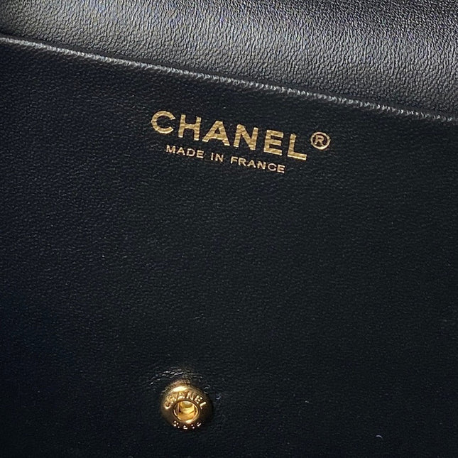 CHANEL 26S CLASSIC FLAP MEDIUM 39 IN BLACK QUILTED SUEDE AND CALFSKIN GOLD HARDWARE