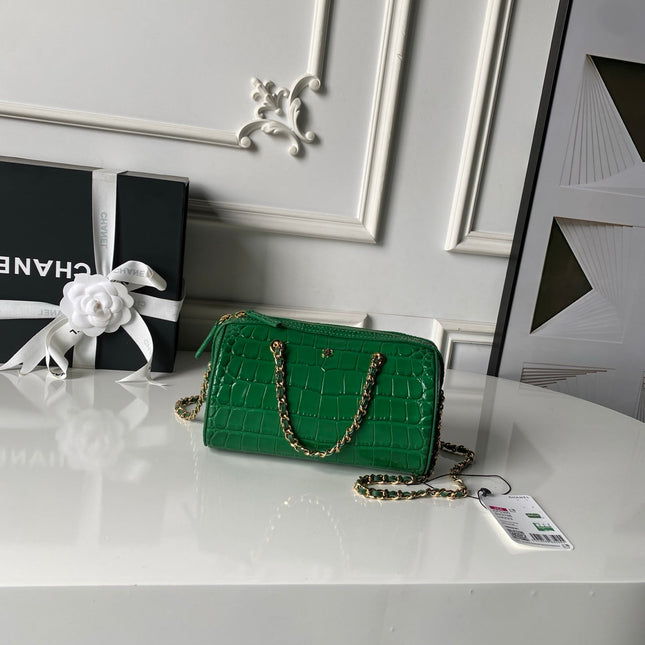 CHANEL 26S MINI TIMELESS CLASSIC BARREL BAG 19 IN GREEN CROCODILE-EMBOSSED PATENT CALFSKIN GOLD HARDWARE