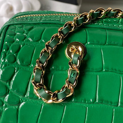 CHANEL 26S MINI TIMELESS CLASSIC BARREL BAG 19 IN GREEN CROCODILE-EMBOSSED PATENT CALFSKIN GOLD HARDWARE