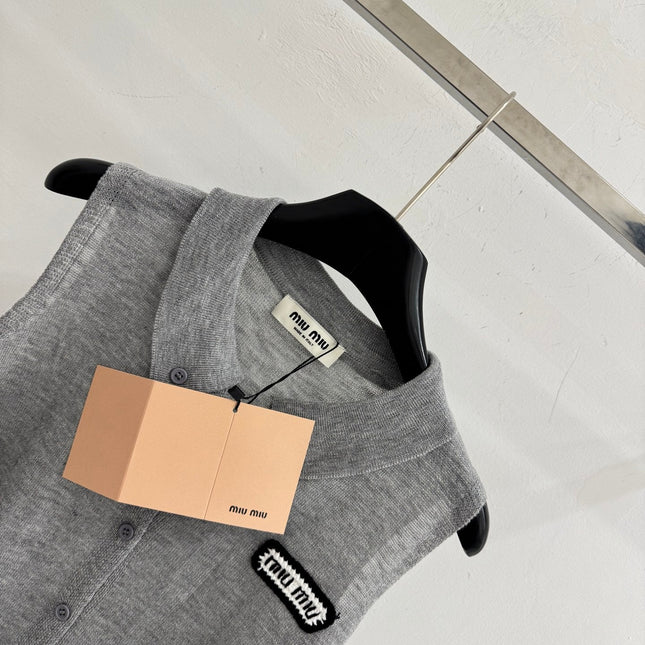 MIUMIU 26S SLEEVELESS KNIT POLO TOP STYLE 1070