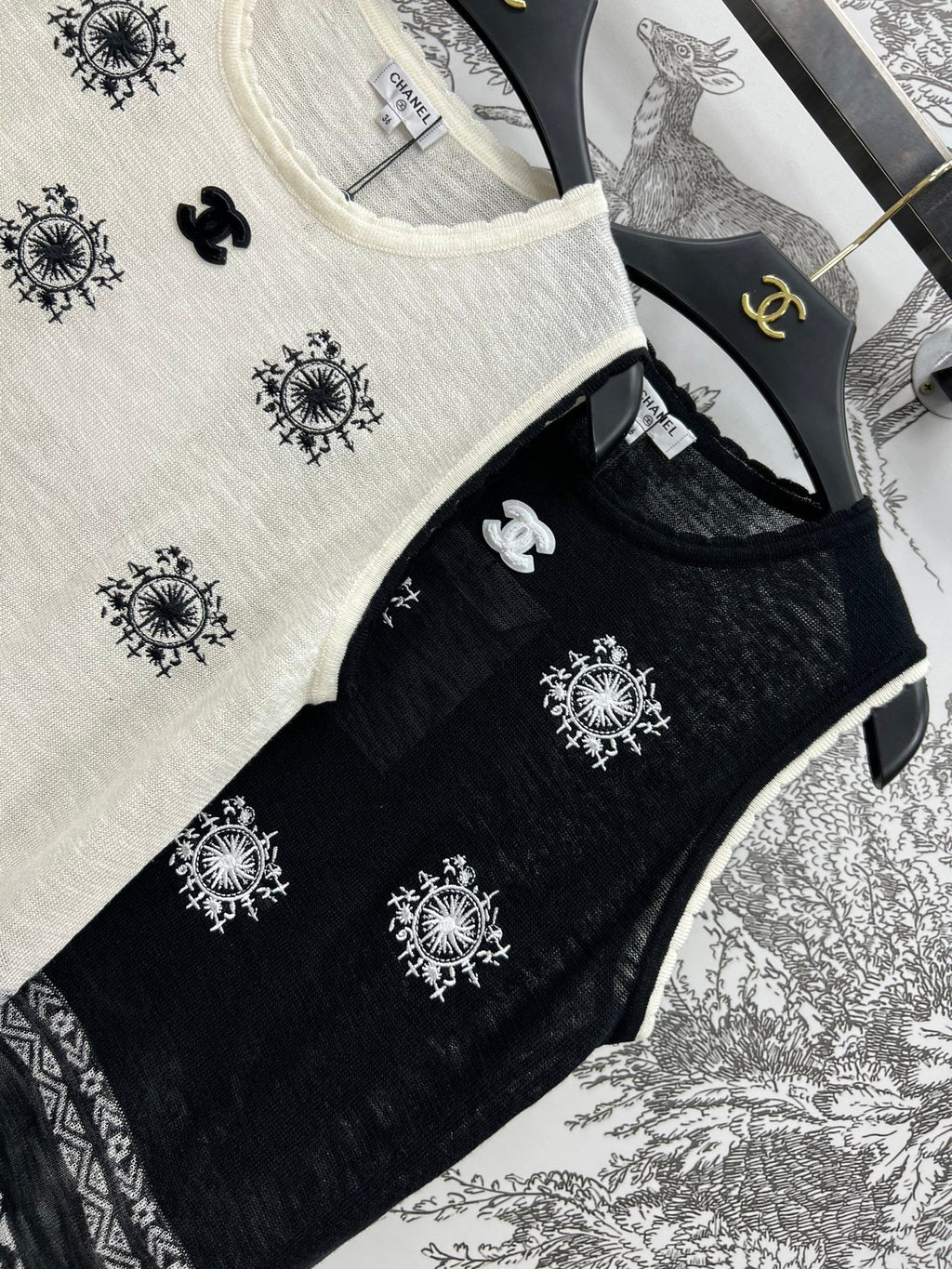 CC SLEEVELESS KNIT TOP 268560