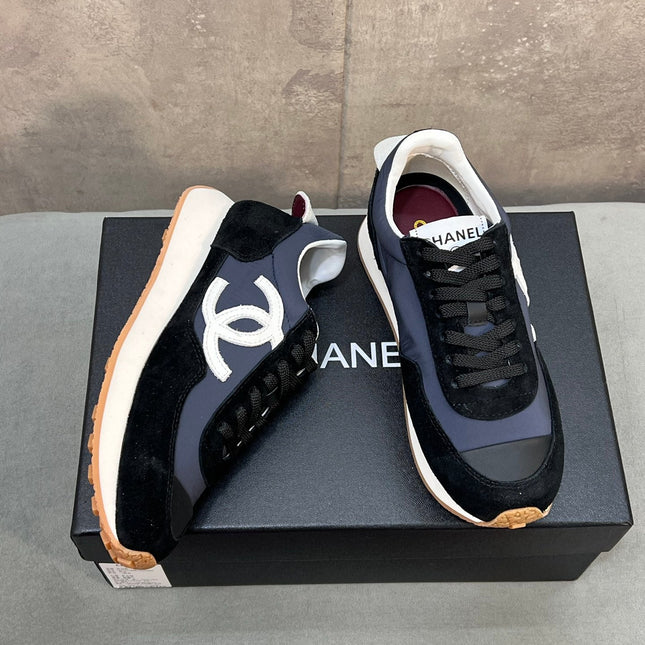 CHANEL 26S RUNNING SNEAKERS IN NAVY BLACK SUEDE AND NYLON CC LOGO