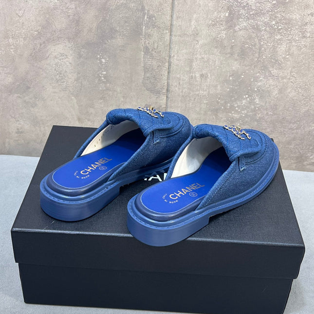 CHANEL 26S MULE LOAFERS IN BLUE DENIM WITH QUILTED FLAP & CHAIN CC LOGO