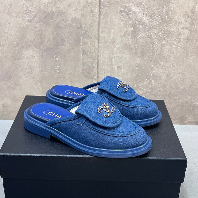 CHANEL 26S MULE LOAFERS IN BLUE DENIM WITH QUILTED FLAP & CHAIN CC LOGO