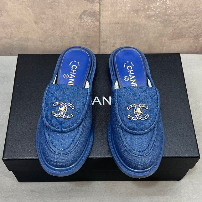 CHANEL 26S MULE LOAFERS IN BLUE DENIM WITH QUILTED FLAP & CHAIN CC LOGO