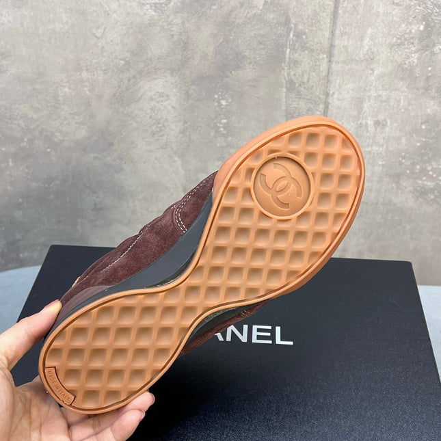 CHANEL 26S SNEAKERS IN DARK BROWN SUEDE QUILTED CC LOGO