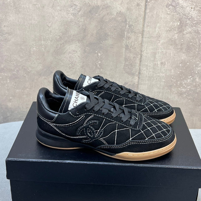 CHANEL 26S SNEAKERS IN BLACK SUEDE QUILTED CC LOGO