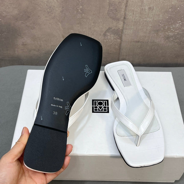 THE ROW 26S SQUARE TOE THONG SANDALS IN WHITE CROCODILE EMBOSSED CALFSKIN
