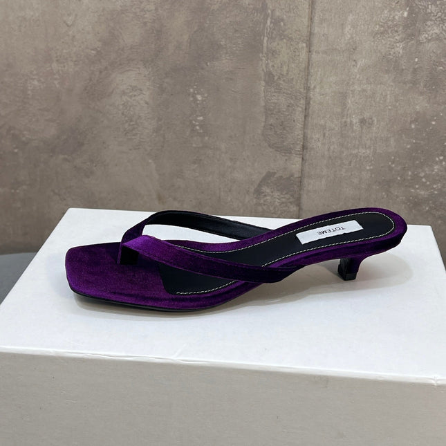 THE ROW 26S SQUARE TOE THONG KITTEN HEEL SANDALS 45MM IN PURPLE VELVET