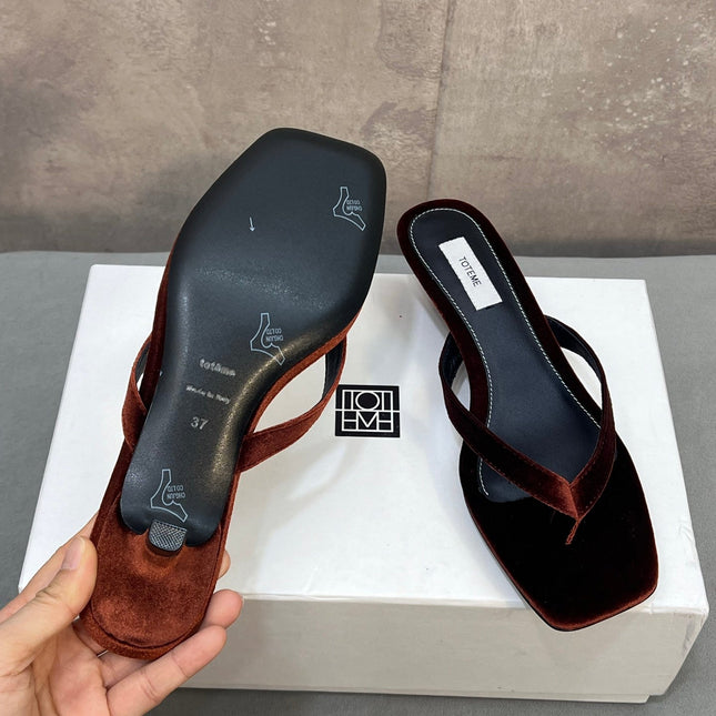 THE ROW 26S SQUARE TOE THONG KITTEN HEEL SANDALS 45MM IN RUST BROWN VELVET