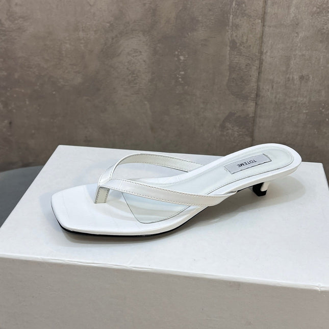 THE ROW 26S SQUARE TOE THONG KITTEN HEEL SANDALS 45MM IN WHITE CROCODILE EMBOSSED CALFSKIN
