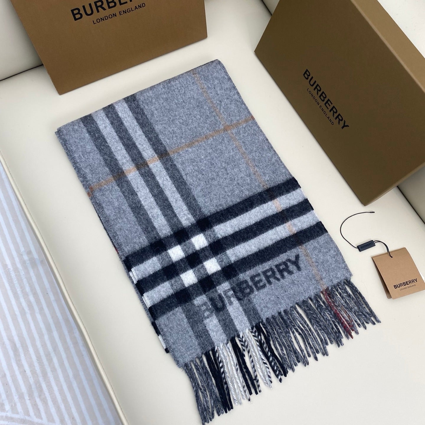 BURBERRY 25S SCARF 168 CM IN CASHMERE 935607