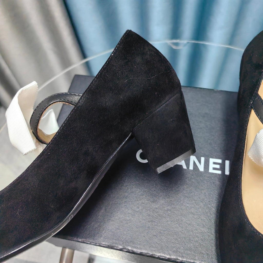 HIGH MARY JANE SHOES BLACK SUEDE WITH WHITE BOW
