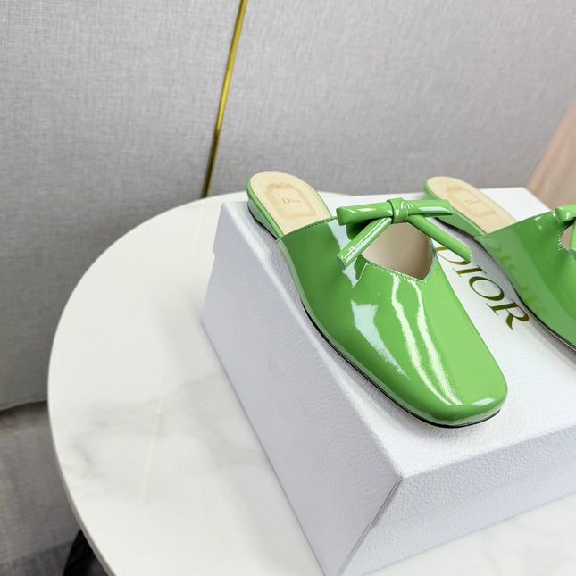 DIOR 26S PEARL-ACCENT BOW FLAT MULES IN FRESH GREEN GLOSSY CALFSKIN