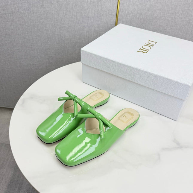 DIOR 26S PEARL-ACCENT BOW FLAT MULES IN FRESH GREEN GLOSSY CALFSKIN
