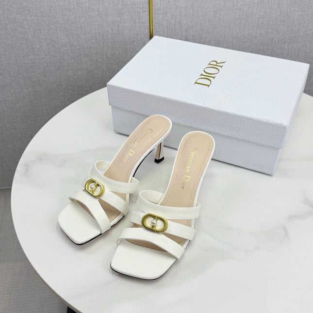 DIOR 26S 30 MONTAIGNE HIGH-HEELED IN WHITE CALFSKIN GOLD HARDWARE