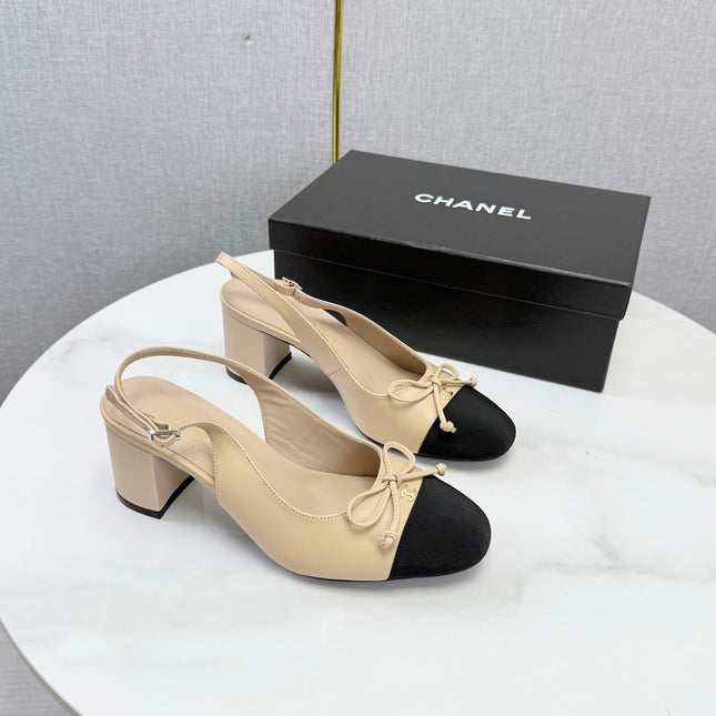 CHANEL 26S SLINGBACK HEELS 45 MM IN BEIGE LAMBSKIN AND BLACK FABRIC