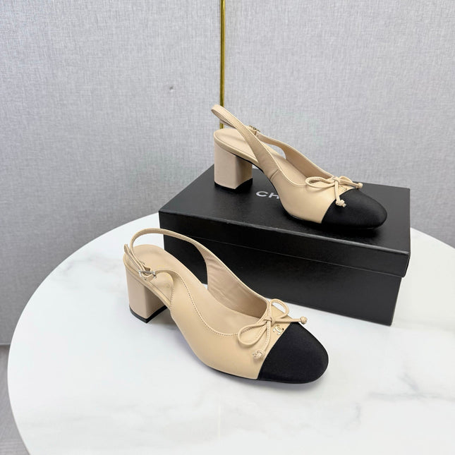 CHANEL 26S SLINGBACK HEELS 45 MM IN BEIGE LAMBSKIN AND BLACK FABRIC