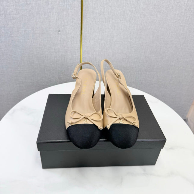 CHANEL 26S SLINGBACK HEELS 45 MM IN BEIGE LAMBSKIN AND BLACK FABRIC