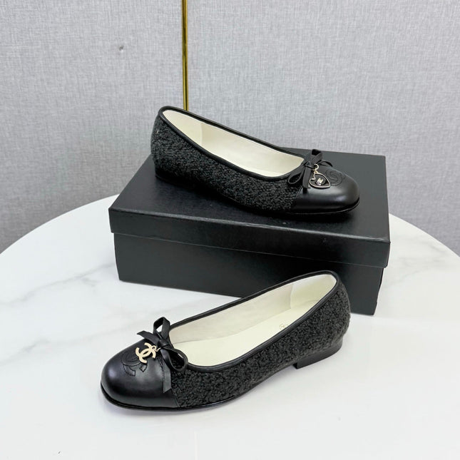 CHANEL 26S BALLET FLATS IN BLACK TWEED AND LAMBSKIN
