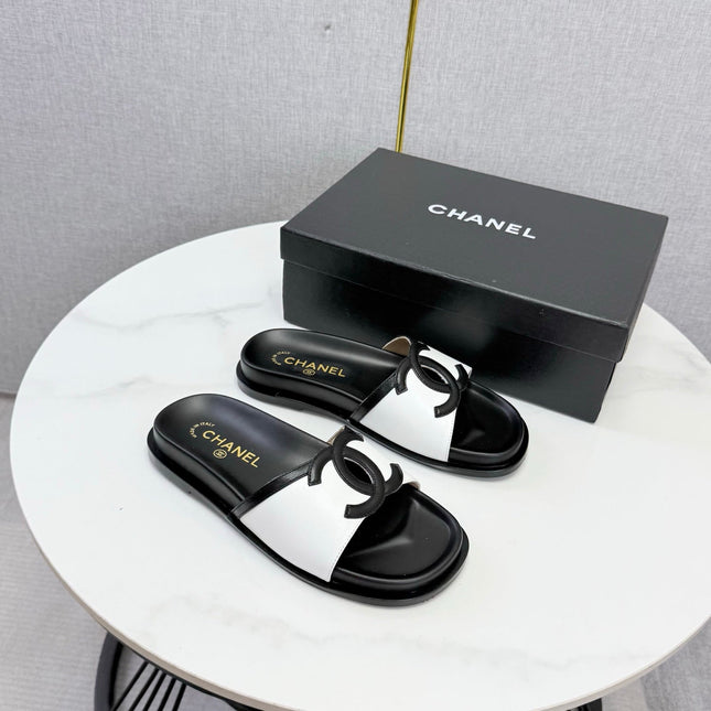CHANEL 26S ICONIC CC SLIDES IN WHITE LAMBSKIN