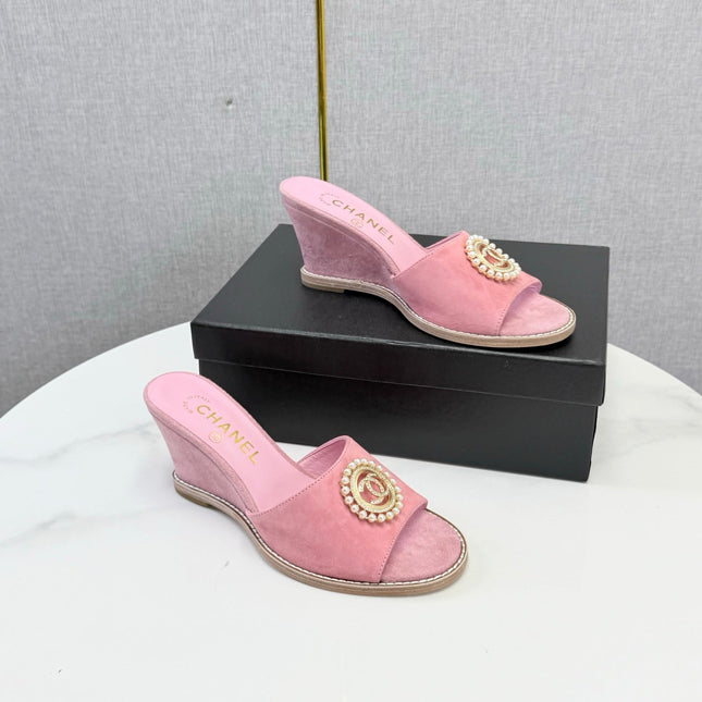 CHANEL 26S WEDGE HEELS IN PINK SUEDE WITH CC PEARL EMBELLISHED