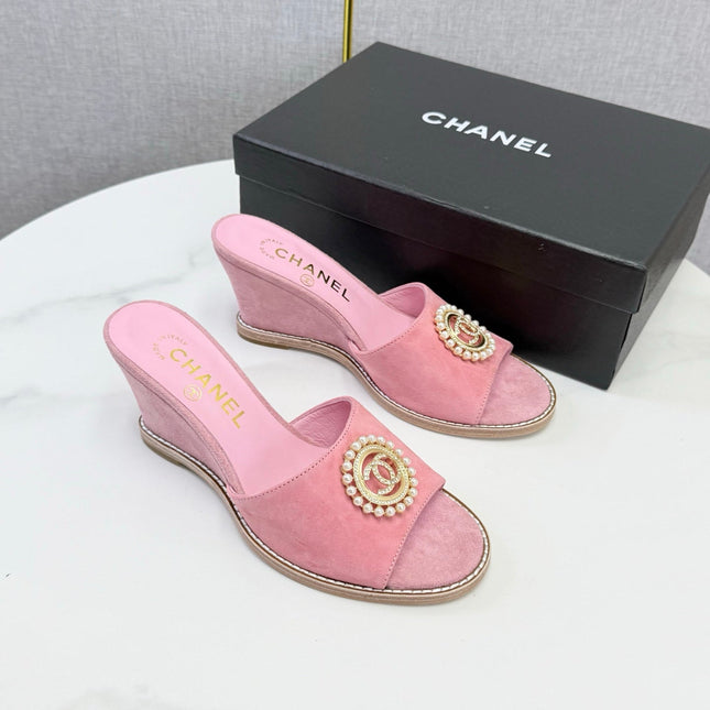 CHANEL 26S WEDGE HEELS IN PINK SUEDE WITH CC PEARL EMBELLISHED