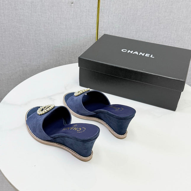 CHANEL 26S WEDGE HEELS IN DARK BLUE SUEDE WITH CC PEARL EMBELLISHED