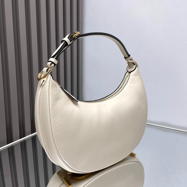 FENDIGRAPHY MEDIUM 29 IN WHITE SMOOTH LAMBSKIN GOLD HARDWARE