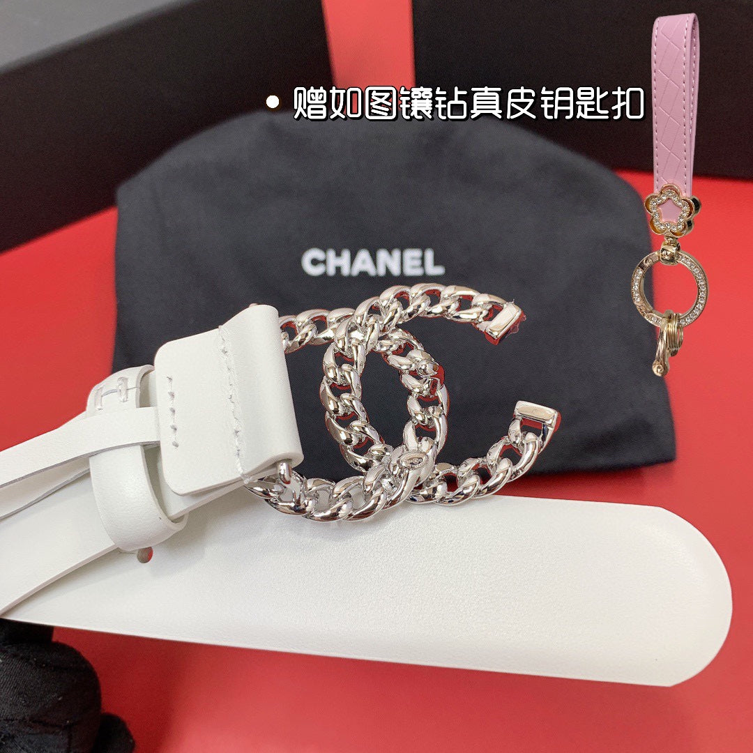 CC 26S BELT 30 MM IN WHITE CALFSKIN SILVER TONE 660335