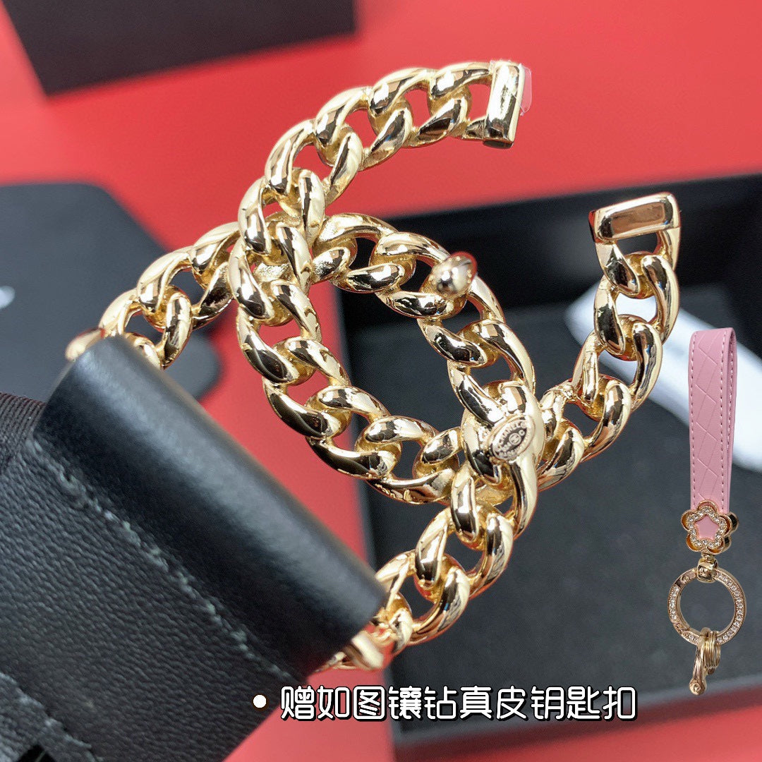 CC 26S BELT 30 MM IN BLACK CALFSKIN GOLD TONE 660339