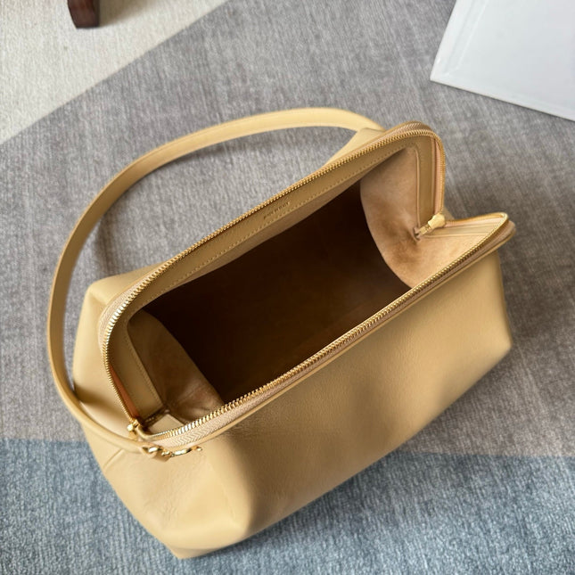 CELINE 26S DOCTOR'S POUCH HANDBAG 35 IN BEIGE CALFSKIN