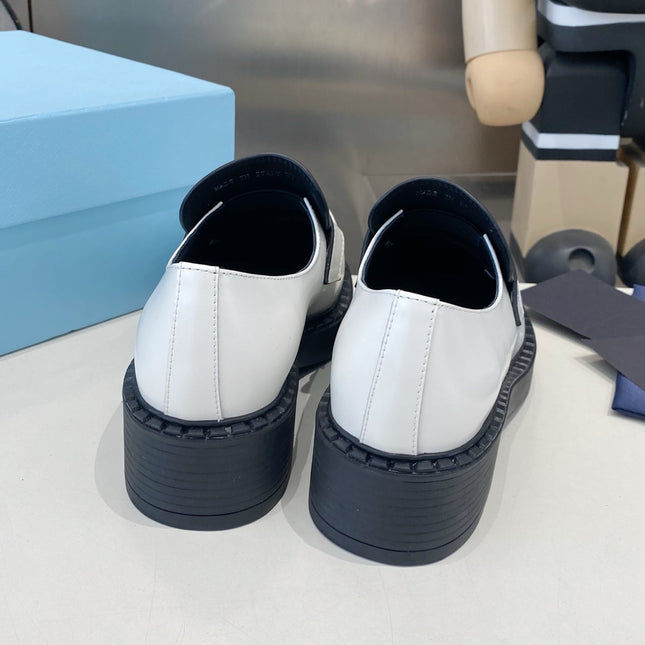 PRADA 26S LOAFERS IN WHITE CALFSKIN WITH LOGO