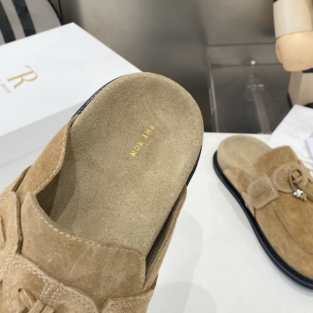THE ROW 26S KNOT DETAIL MULE LOAFERS IN SAND BEIGE SUEDE