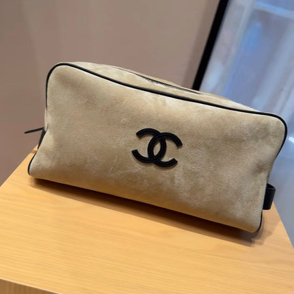 CHANEL 26S RECTANGULAR CLUTCH 23 IN GRAY SUEDE