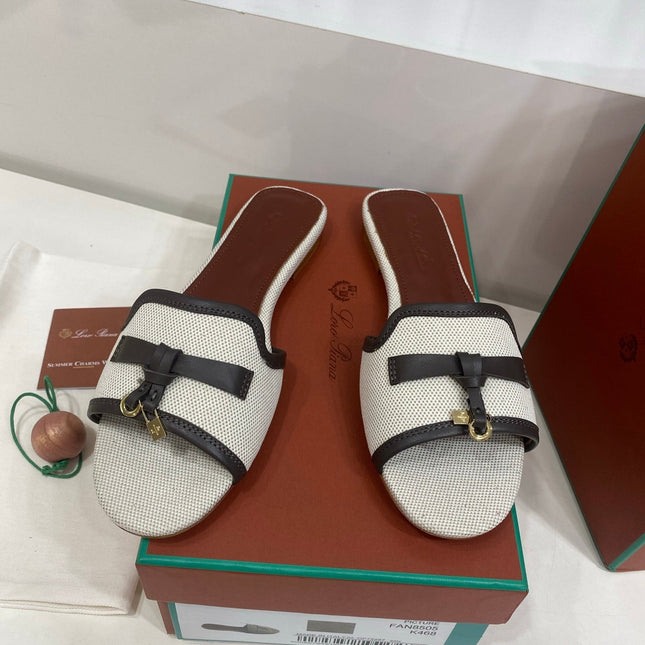 LP 26S SLIDES IN OFF-WHITE CANVAS AND DARK BROWN CALFSKIN