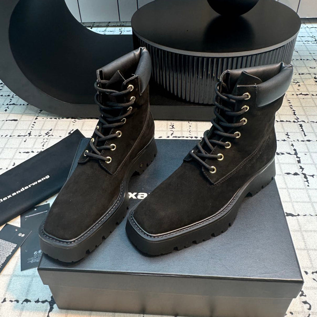 SQUARE-TOE CASUAL ANKLE BOOTS IN BLACK SUEDE
