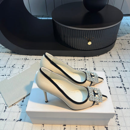 Hangisi 100 Beige Linen with Black Leather Jewel Buckle Pumps 161069