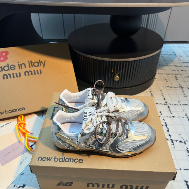 MIUMIU 26S RUNNING SNEAKERS IN SILVER CALFSKIN AND WHITE MESH RUBBER SOLE
