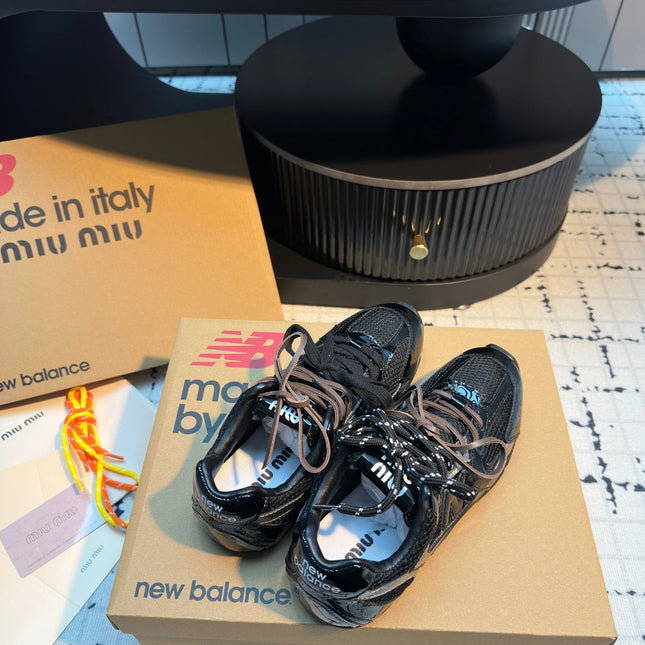 MIUMIU 26S RUNNING SNEAKERS IN BLACK CALFSKIN AND MESH RUBBER SOLE