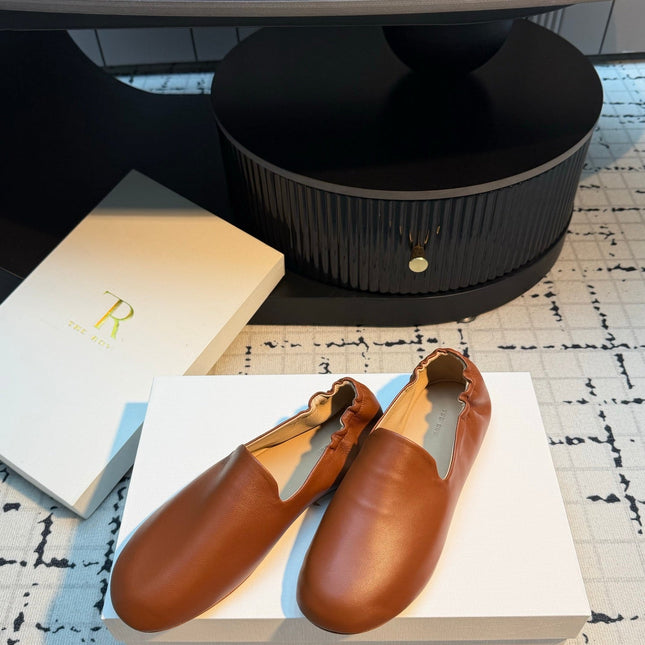 THE ROW 26S LOAFERS IN CARAMEL BROWN CALFSKIN